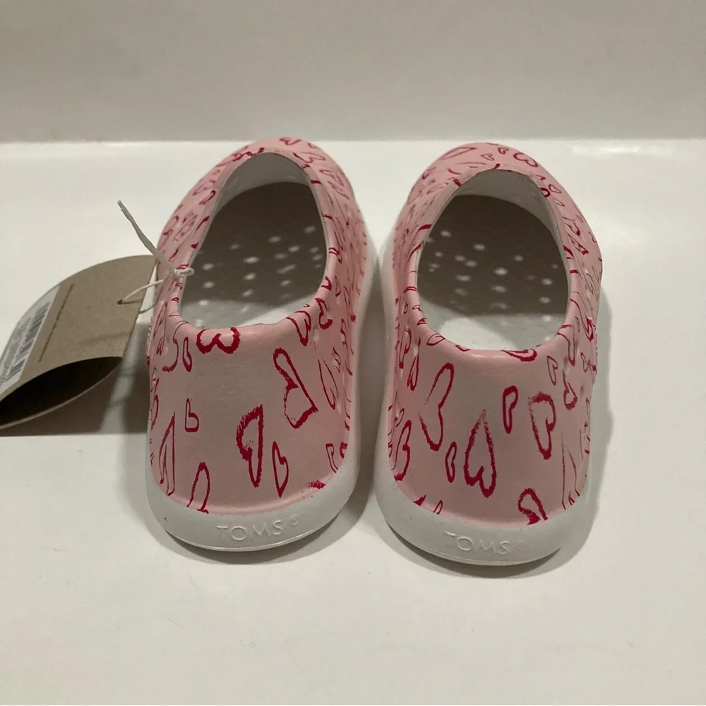 Toms pink heart